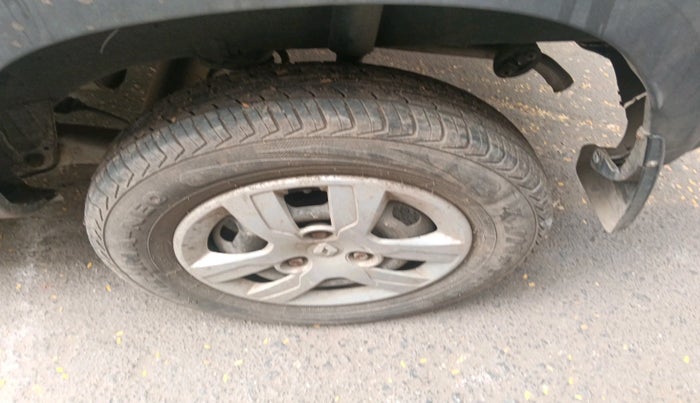 2016 Renault Kwid RXL, Petrol, Manual, 52,577 km, tyre