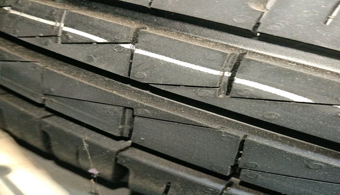 2020 Hyundai GRAND I10 NIOS SPORTZ 1.2 KAPPA VTVT DUAL TONE, Petrol, Manual, 57,525 km, tyre