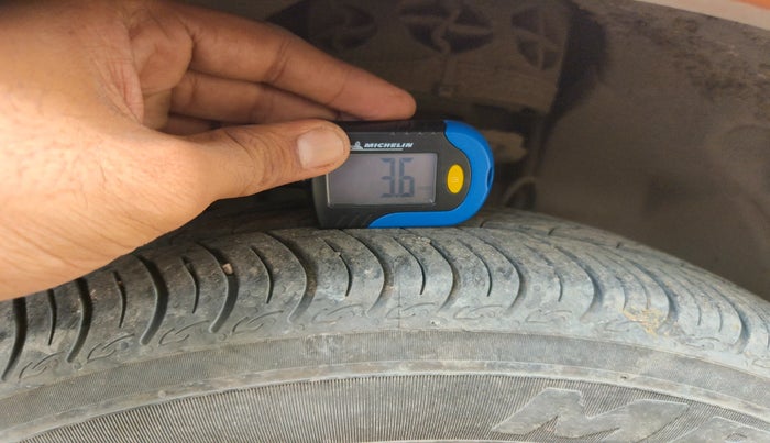 2017 Tata Tiago XZ PETROL, CNG, Manual, 1,39,000 km, tyre