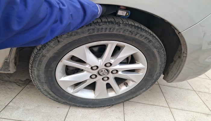 2019 Toyota Innova Crysta 2.4 VX 8 STR, Diesel, Manual, 1,45,525 km, tyre