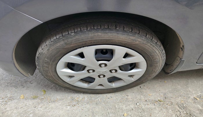 2015 Hyundai Grand i10 SPORTZ 1.2 KAPPA VTVT, Petrol, Manual, 49,151 km, tyre