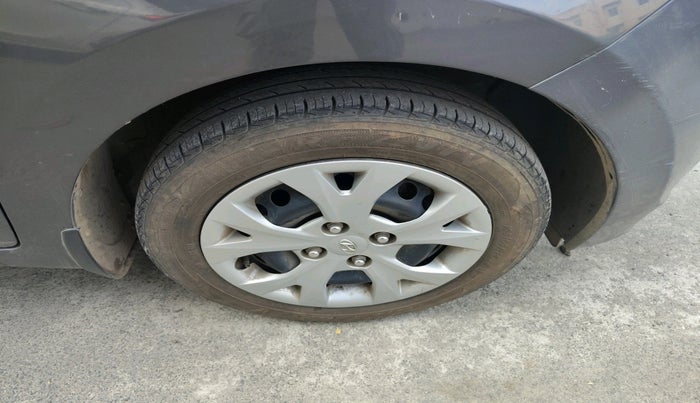 2015 Hyundai Grand i10 SPORTZ 1.2 KAPPA VTVT, Petrol, Manual, 49,151 km, tyre