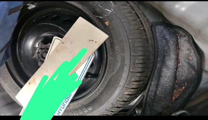 2015 Hyundai Grand i10 SPORTZ 1.2 KAPPA VTVT, Petrol, Manual, 49,151 km, tyre