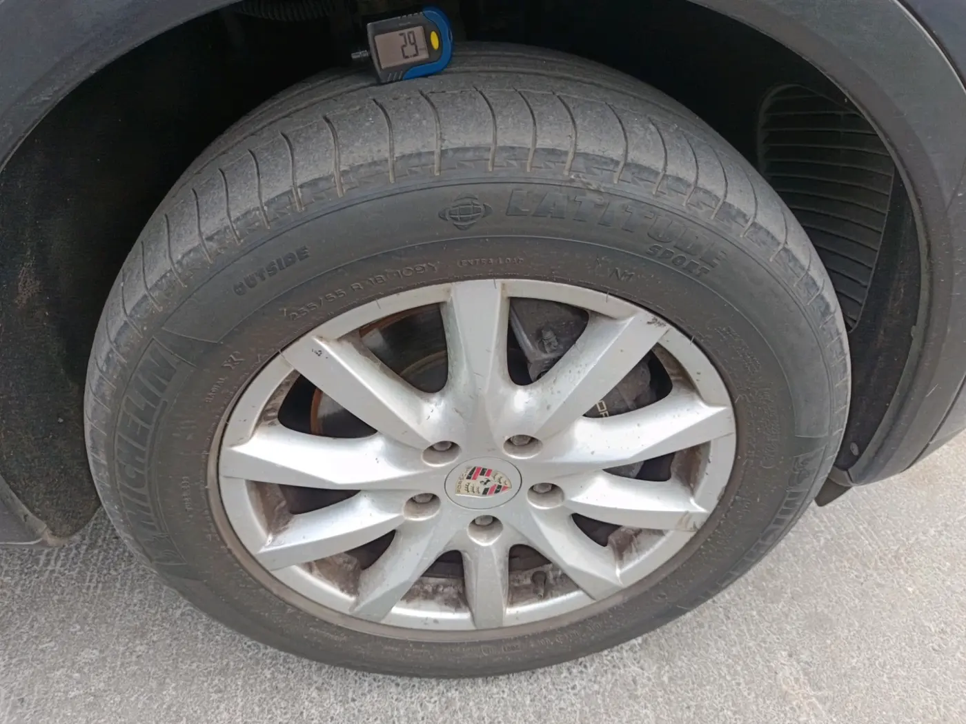 2014 Porsche Cayenne DIESEL, Diesel, Automatic, 1,07,553 km, tyre