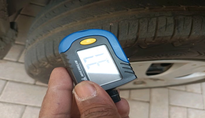 2013 Honda Brio S MT, Petrol, Manual, 60,984 km, tyre