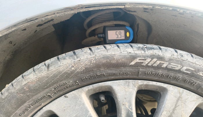 2016 Maruti Baleno ZETA DIESEL 1.3, Diesel, Manual, 70,794 km, tyre