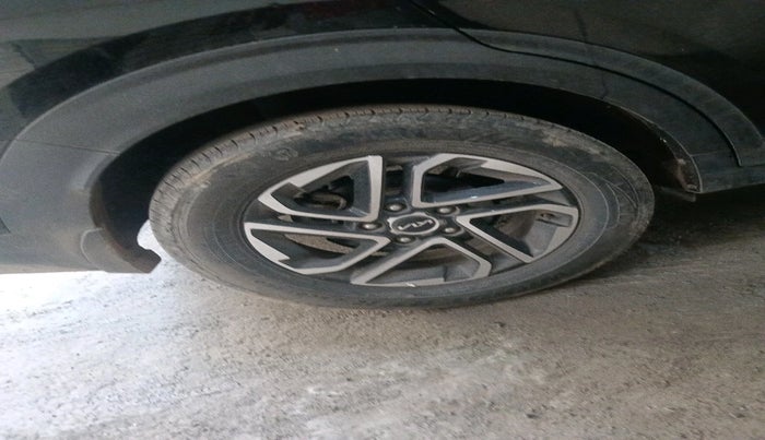 2023 KIA CARENS  PRESTIGE PLUS 1.5 TURBO PETROL DCT 7 STR, Petrol, Automatic, 20,166 km, tyre