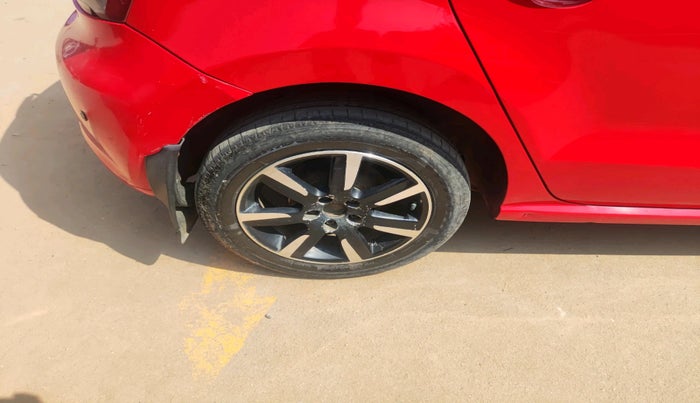 2013 Volkswagen Polo COMFORTLINE 1.2L, Diesel, Manual, 1,00,850 km, tyre