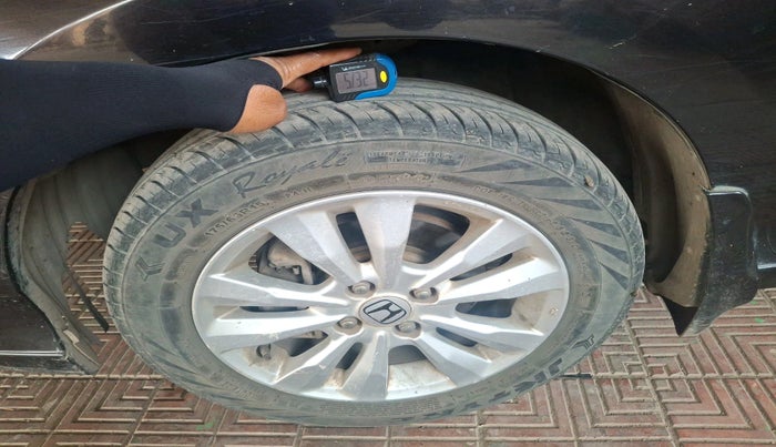 2012 Honda City 1.5L I-VTEC V MT, Petrol, Manual, 1,55,595 km, tyre