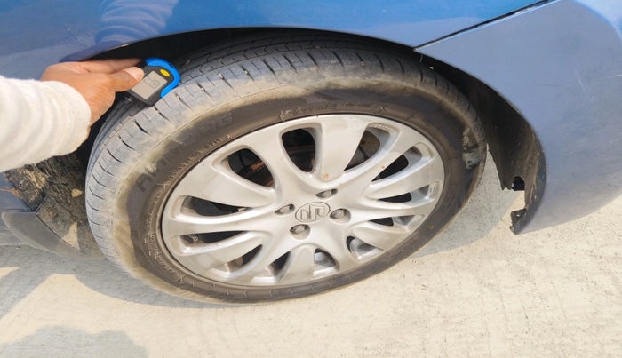 2016 Maruti Baleno ZETA CVT PETROL 1.2, Petrol, Automatic, 72,647 km, tyre