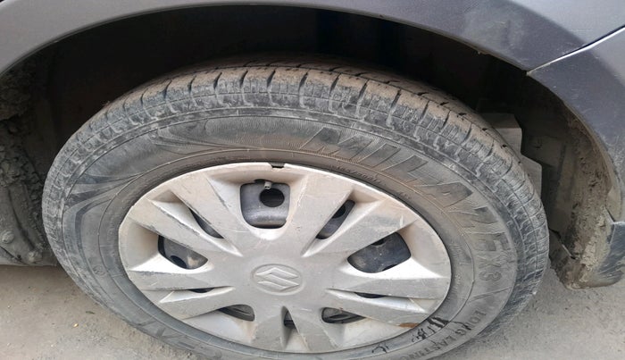 2013 Maruti Swift Dzire VDI, Diesel, Manual, 1,19,003 km, tyre