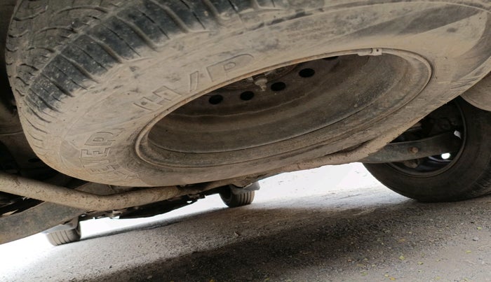 2017 Mahindra XUV500 W6 AT, Diesel, Automatic, 2,27,185 km, tyre