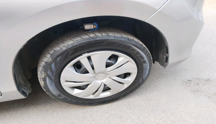 2023 Honda Amaze 1.2L I-VTEC S, Petrol, Manual, 39,483 km, tyre