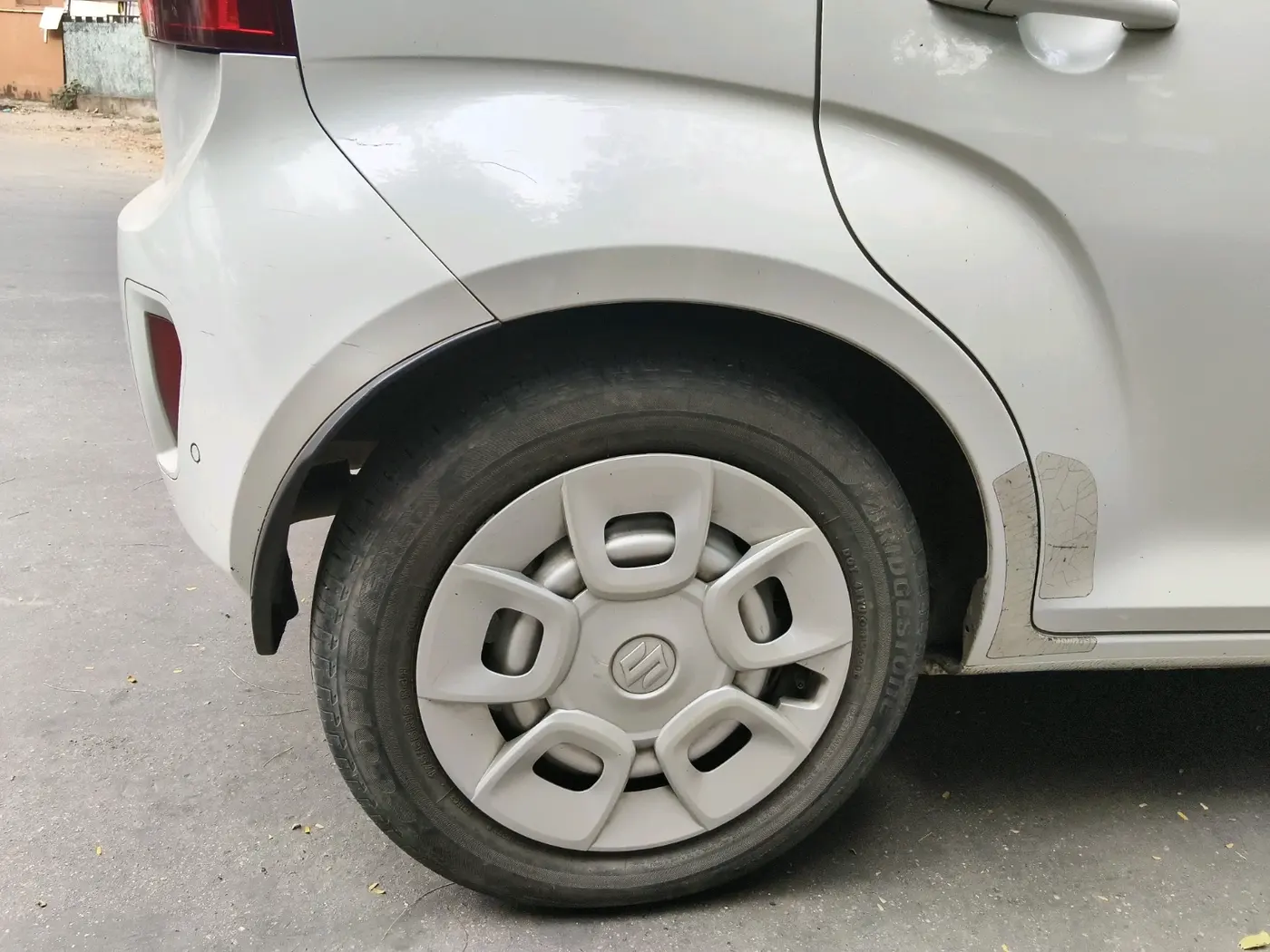 2020 Maruti IGNIS SIGMA 1.2, CNG, Manual, 32,199 km, tyre