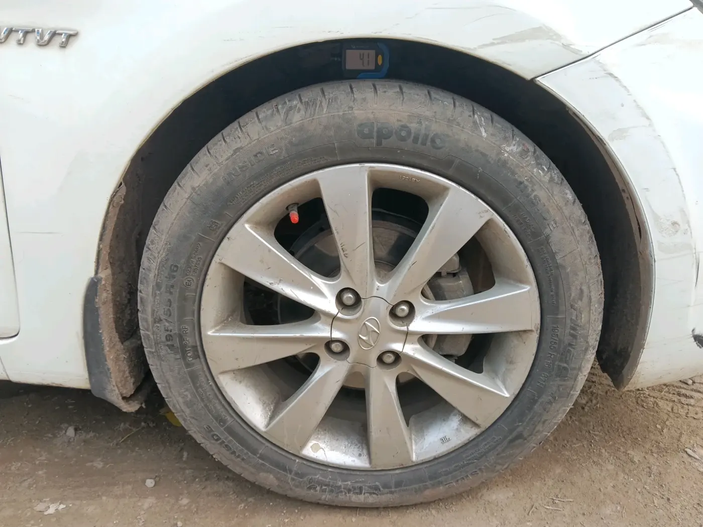 2013 Hyundai Verna FLUIDIC 1.6 VTVT SX, CNG, Manual, 90,253 km, tyre