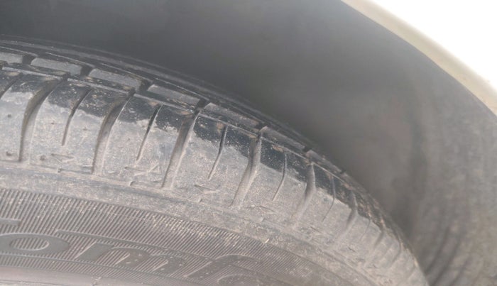 2012 Hyundai i20 ASTA 1.4 CRDI, Diesel, Manual, 1,71,926 km, tyre