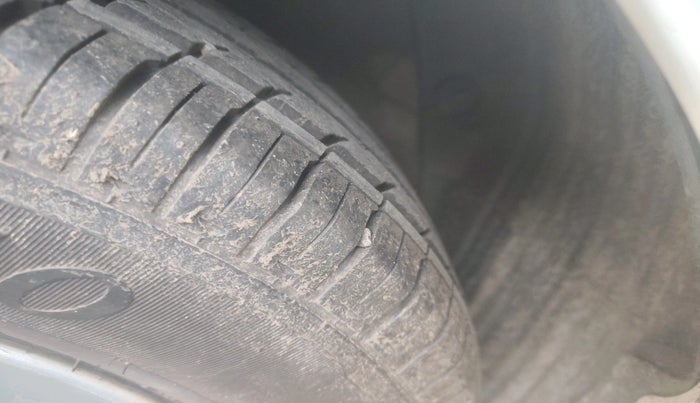 2012 Hyundai i20 ASTA 1.4 CRDI, Diesel, Manual, 1,71,926 km, tyre