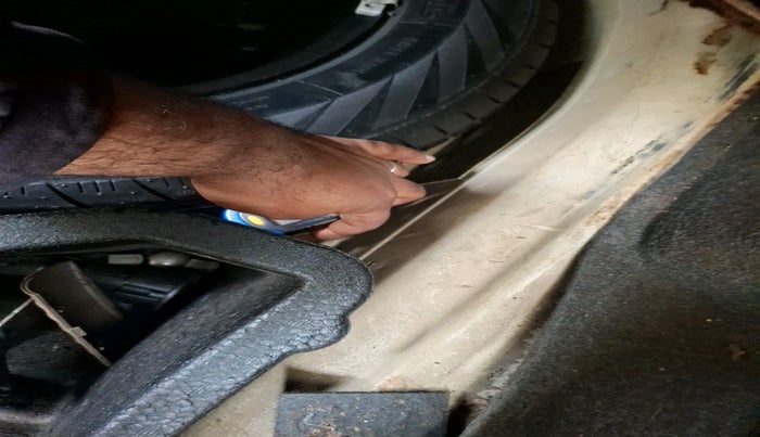 2013 Skoda Rapid ELEGANCE 1.6 TDI CR MT, Diesel, Manual, 1,15,361 km, tyre