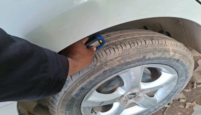 2013 Skoda Rapid ELEGANCE 1.6 TDI CR MT, Diesel, Manual, 1,15,361 km, tyre