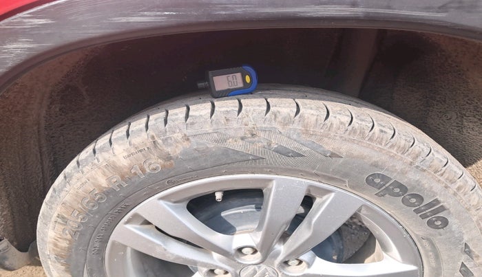 2016 Maruti Vitara Brezza ZDI, Diesel, Manual, 1,19,402 km, tyre