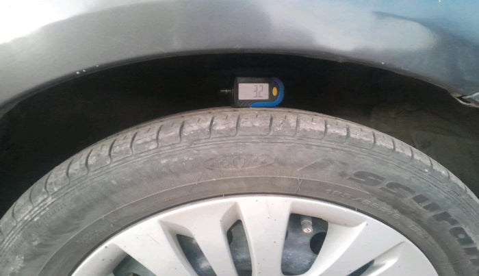 2013 Maruti Ertiga VXI, Petrol, Manual, 1,43,958 km, tyre