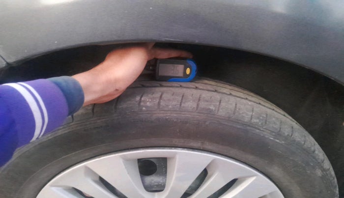 2013 Maruti Ertiga VXI, Petrol, Manual, 1,43,958 km, tyre