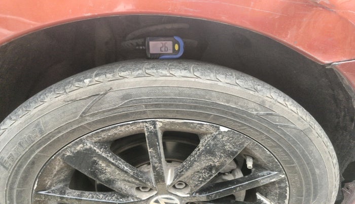 2014 Volkswagen Polo HIGHLINE1.2L, Petrol, Manual, 73,547 km, tyre