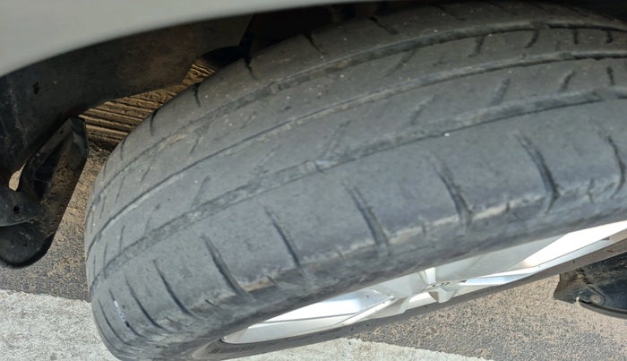 2016 Skoda Octavia 2.0 TDI CR STYLE PLUS AT, Diesel, Automatic, 75,268 km, tyre