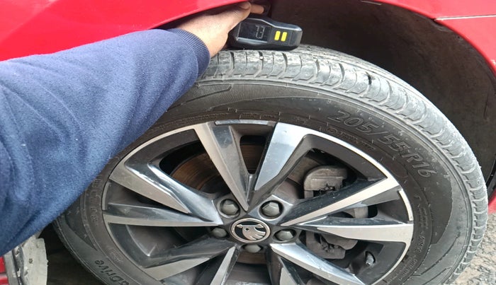 2022 Skoda SLAVIA STYLE 1.5L TSI DSG, Petrol, Automatic, 34,402 km, tyre