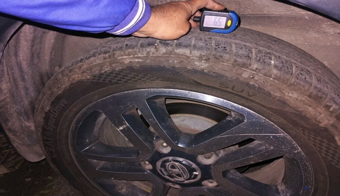 2017 Tata Hexa XTA 4X2 7 STR, Diesel, Automatic, 55,347 km, tyre