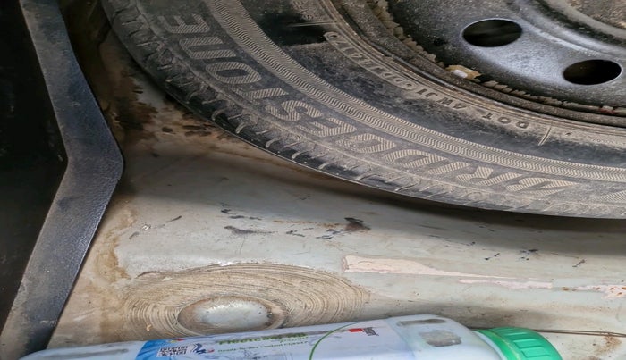 2015 Maruti Swift VDI, Diesel, Manual, 1,67,372 km, tyre