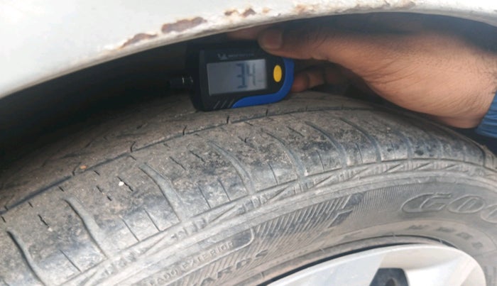 2016 Maruti Wagon R 1.0 VXI, Petrol, Manual, 99,525 km, tyre