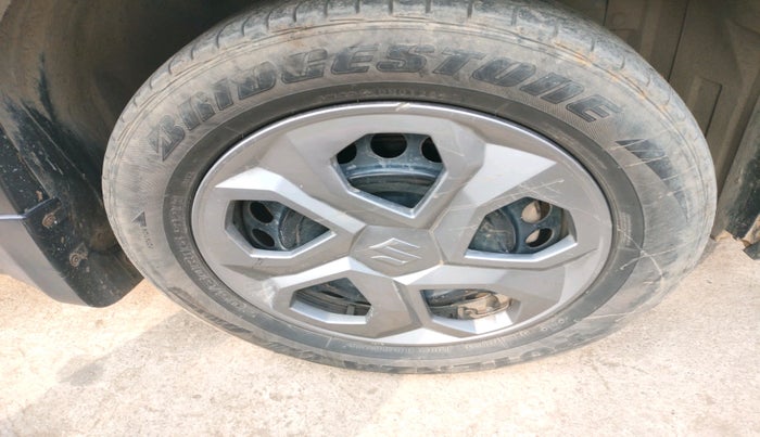 2017 Maruti Vitara Brezza VDI (O), Diesel, Manual, 1,29,623 km, tyre