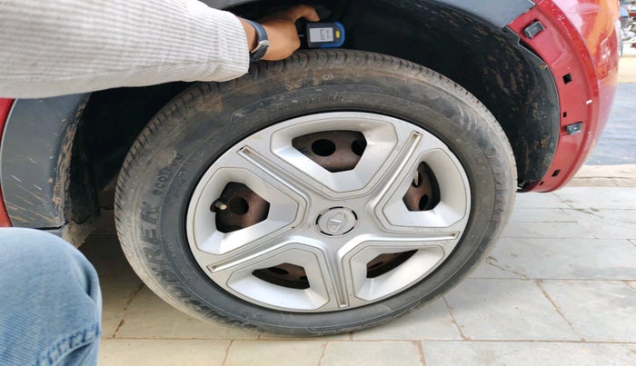 2018 Tata NEXON XZ PETROL, Petrol, Manual, 1,02,902 km, tyre