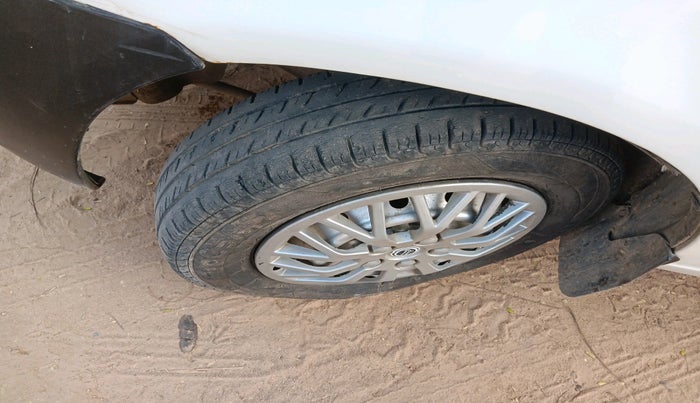 2011 Maruti Alto LXI, Petrol, Manual, 62,737 km, tyre