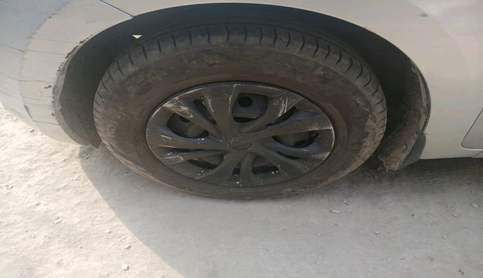 2018 Maruti Swift VDI, Diesel, Manual, 76,462 km, tyre