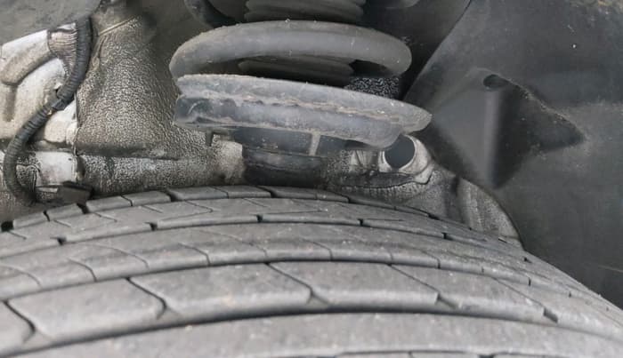 2019 Mahindra XUV300 W8 1.5 DIESEL, Diesel, Manual, 1,44,475 km, tyre