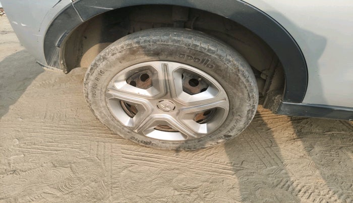 2020 Tata NEXON XM SUNROOF DIESEL, Diesel, Manual, 1,76,969 km, tyre