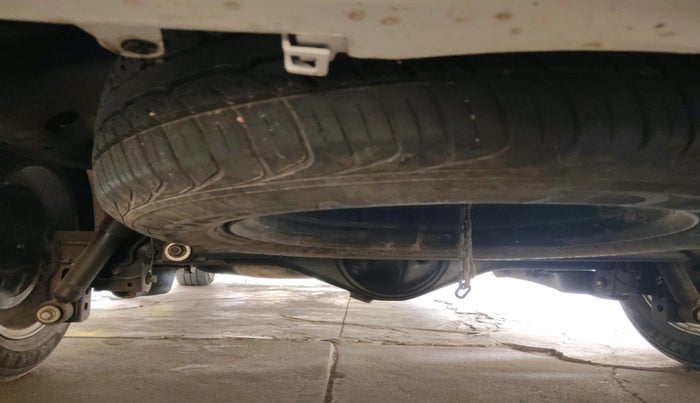 2021 Toyota Innova Crysta 2.4 GX 8 STR, Diesel, Manual, 1,03,461 km, tyre