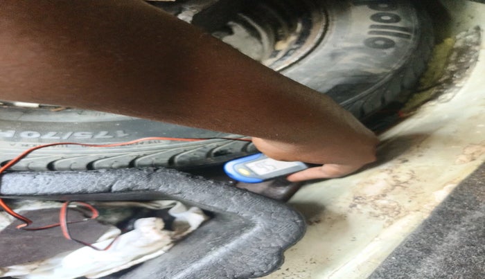 2014 Skoda Rapid 1.5 TDI CR ELEGANCE, Diesel, Manual, 1,64,118 km, tyre