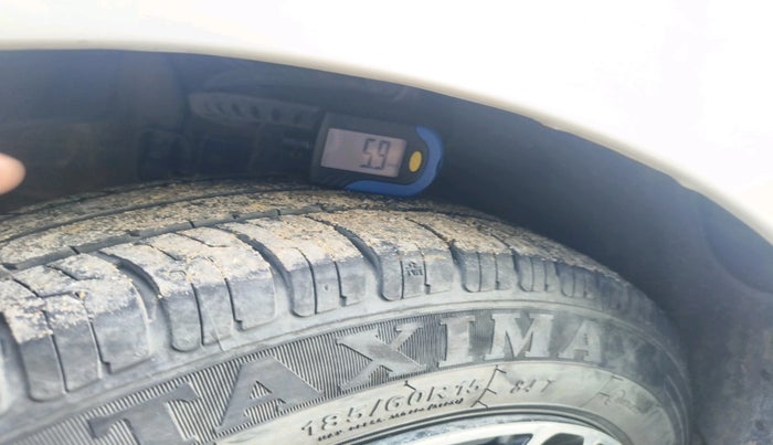 2014 Skoda Rapid 1.5 TDI CR ELEGANCE, Diesel, Manual, 1,64,118 km, tyre