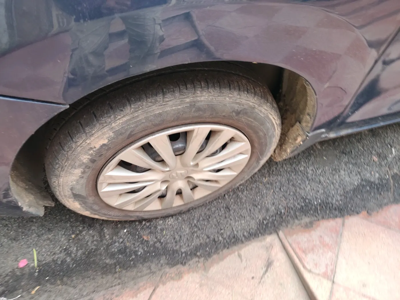 2019 Maruti Baleno DELTA PETROL 1.2, CNG, Manual, 97,700 km, tyre