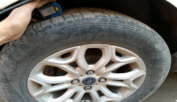 2017 Ford Ecosport TITANIUM 1.5L DIESEL, Diesel, Manual, 1,52,105 km, tyre