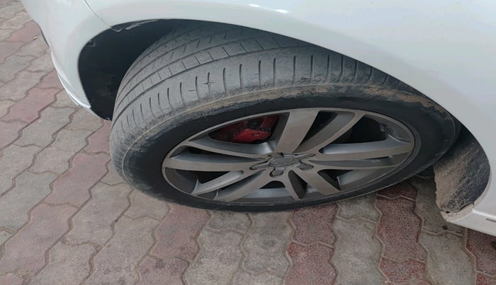 2012 Audi Q7 3.0 TDI QUATTRO, Diesel, Automatic, 1,08,861 km, tyre