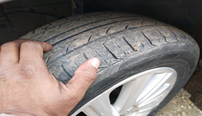 2015 Maruti Swift Dzire ZDI AMT, Diesel, Automatic, 95,721 km, tyre