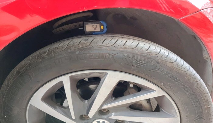 2017 Volkswagen Polo COMFORTLINE 1.2L, Petrol, Manual, 55,480 km, tyre