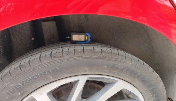 2017 Volkswagen Polo COMFORTLINE 1.2L, Petrol, Manual, 55,480 km, tyre