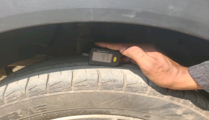 2015 Hyundai Creta SX (O) 1.6 DIESEL, Diesel, Manual, 1,16,475 km, tyre