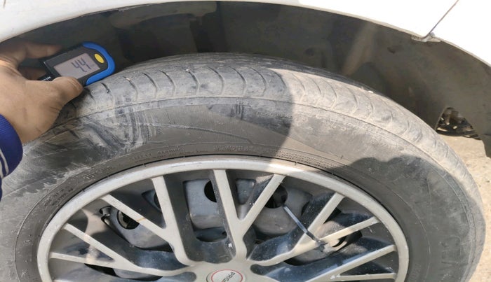 2014 Ford Ecosport AMBIENTE 1.5L DIESEL, Diesel, Manual, 1,14,579 km, tyre