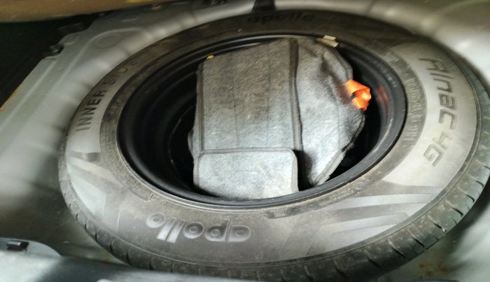 2019 Hyundai VENUE SX PLUS 1.0 TURBO DCT, Petrol, Automatic, 37,117 km, tyre